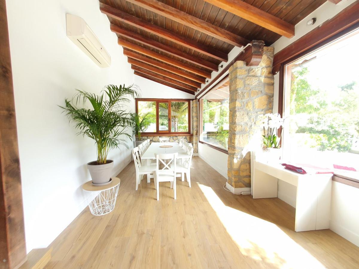 Dreams And Friends On The Coast Of Bilbao. Villa Getxo Exterior photo